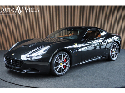 Ferrari California 4.3 V8 Carbon LED stuur 20 inch LM velgen Diamond Finish Navi PDC Leer Memorypakket Stoelverwarming