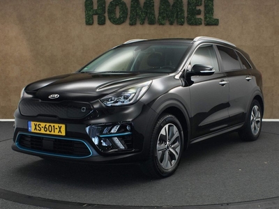 Kia e-Niro ExecutiveLine 64 kWh - AFNEEMBARE TREKHAAK - 750KG TREKGEWICHT - ORIGINEEL NEDERLANDSE AUTO - STOELVERWARMING & VENTILATIE VOOR - STUURVERWARMING - ACHTERBANK VERWARMD - APPLE CARPLAY/ANDROID AUTO