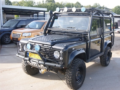 Land Rover Defender td5 prepared for real adventure!