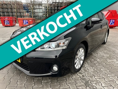 Lexus CT 200h Hybrid 2012 ORIGINEEL NL LOUWMAN/ALCANTARA/NAVIGATIE/CRUISE/CAMERA/XENON/RIJDT EN SCHAKELT NIEUW/INRUIL IS MOGELIJK