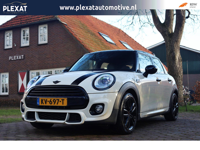 Mini Mini 1.5 Cooper. | JOHN COOPER WORKS PAKKET | Full Led | Sportstoelen | Navigatie | Climate | Black Optiek | Historie |