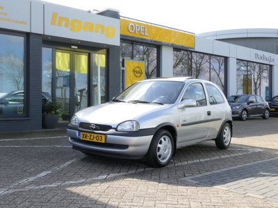 Opel Corsa 1.4 16V CDX Automaat | Schuif-/kanteldak | 75.000 km