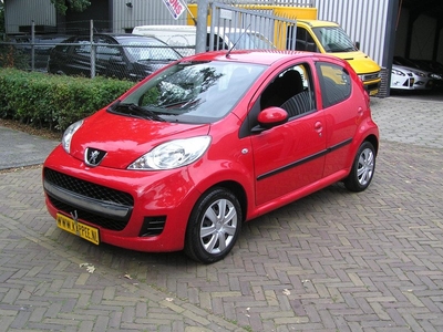 Peugeot 107 1.0-12V Urban Move 5drs sturbekr nieuwe apk