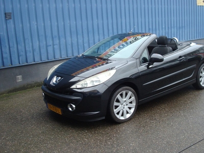 Peugeot 207 CC 1.6 VTi - APK tot 04-03-2025 - Airco - Electrische ramen - Centrale deurvergrendeling op sleutel - Radio/cd speler - LM velgen - Windscherm - Metalic lak - Zeer mooie auto .