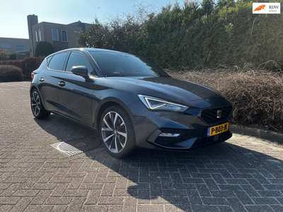 Seat Leon 1.5 eTSI FR Carplay, Keyless, E-Hybride, Camera