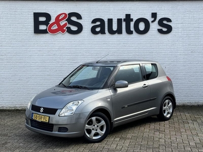 Suzuki Swift 1.5 GLS Weinig Km's Automaat Airco Parkeer sensors 15 inch Lm Velgen