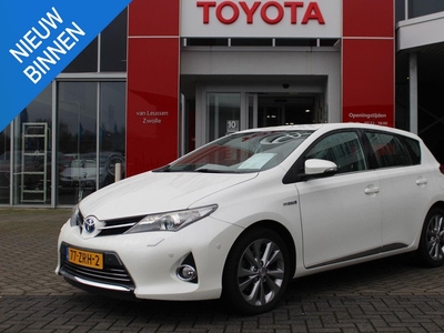 Toyota Auris 1.8 Hybrid Lease Pro 4S-BANDEN PARK-SENSOREN JBL-AUDIO STOELVERW 17' LM-VELGEN KEYLESS NAVI BLUETOOTH NL-AUTO LAGE KM-STAND