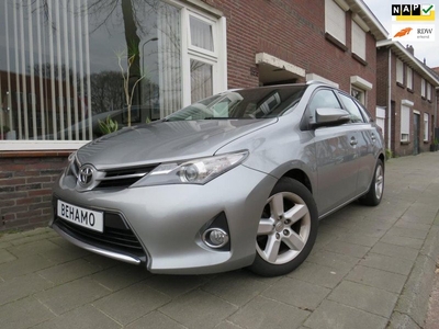 Toyota Auris Touring Sports 1.4D Comfort EXPORT auto met Belgische papieren