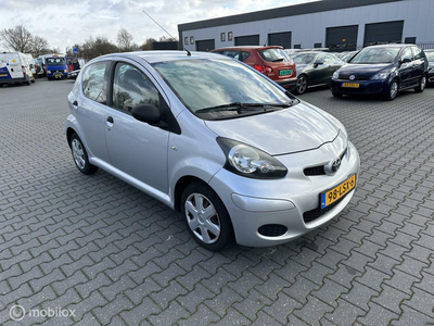 Toyota Aygo 1.0-12V Dynamic Blue airco centraal