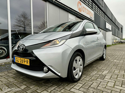 Toyota Aygo 1.0 VVT-i x-play Orig NL 4 deurs scherm camera