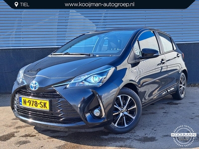 Toyota Yaris 1.5 Hybrid Design Navigatie, Stoelverwarming, Volledig Dealeronderhouden, Achteruitrijcamera, 15