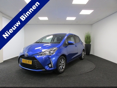 Toyota Yaris 1.5 VVT-i Dynamic I Achteruitrijcamera i Trekhaak I Automaat I NL-Auto I