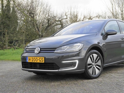 Volkswagen E-Golf E-DITION ECC Airco Navigatie Warmtepomp verwarmde stoelen