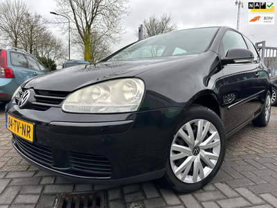 Volkswagen Golf 1.6 Optive 4