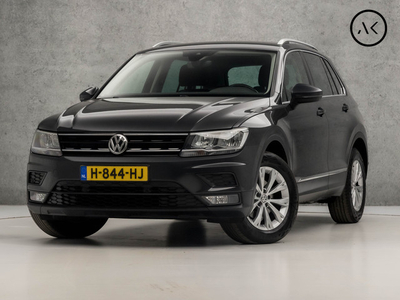 Volkswagen Tiguan 1.5 TSI Luxury (APPLE CARPLAY, GROOT NAVI, STOELVERWARMING, CLIMATE, GETINT GLAS, SPORTSTOELEN, ADAPTIVE CRUISE, ELEK ACHTERKLEP, PARKEERSENSOREN, NIEUWSTAAT)