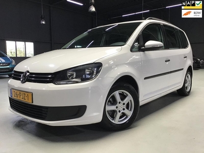 Volkswagen Touran 1.6 TDI Trendline BlueMotion 7p. I 2e Eigen I Navi I 6Bak I Cruise Contr I AIrco I Trekhaak I Park sens I 15inch