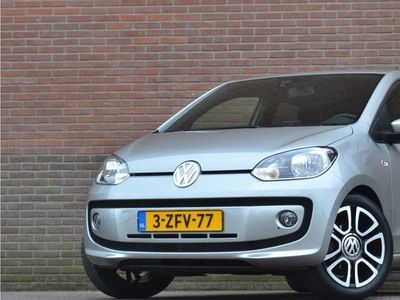 Volkswagen up! 1.0 High Up! BM 5-deurs Airco, Cruise, LMV, Navi, PDC, NL-auto.