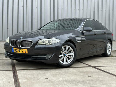 BMW 5-serie 523I Executive Groot Navi - Xenon - Keurige Auto