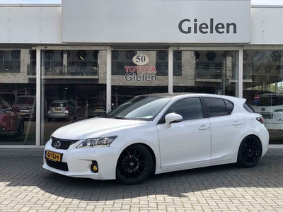 Lexus CT 200h Business Line Pro F Sport Grill | Parkeercamera, Keyless, Cruise control, 18 inch, Privacy Glass, Zeer compleet!