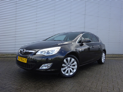 Opel Astra 1.4 Cosmo Airco / Navi / Cruise control / Lm velgen