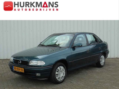 Opel Astra 1.6i SEDAN 1e EIGENAAR !!! NETTE NL-AUTO