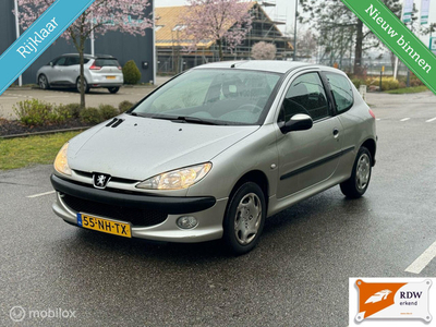 Peugeot 206 1.4 Gentry NAP/LAGE KM STAND/NWE BANDEN