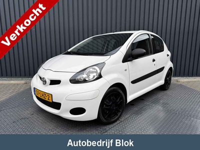 Toyota Aygo 1.0 5drs | Airco | Lm-velgen | Nwe APK |