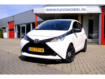 Toyota Aygo 1.0 VVT-i x-play 5-Drs Navi|1e Eig|Airco|Cam