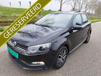 Volkswagen Polo 1.0 ** 5 DRS ** PANORAMDAK ** Airco ** NAVIGATIE ** Bluetooth **