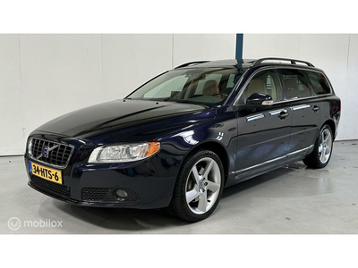 Volvo V70 2.5T Summum NL-AUTO / AUTOMAAT / LEER