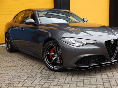 Alfa Romeo Giulia 2.0T Super / AUT / Navi / Ecc / Elek Pakket / Cruise Control / Lane Assist / Leder / 19Inch