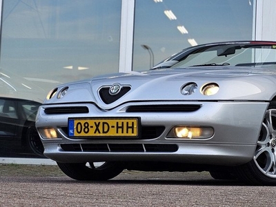 Alfa Romeo Spider 2.0i 16V T.Spark L 17