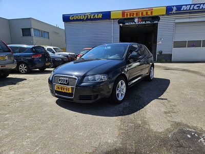 Audi A3 1.6 Attraction Goed rijdende en sportieve auto Airco,Electr pakket,Apk 28-11-2024.