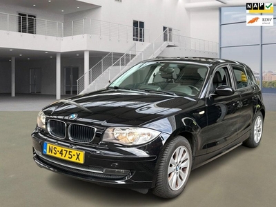 BMW 1-serie 120i/AUT/SCHUIFDAK/NAVI/PDC/STOELVERW/5DEUR