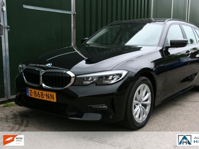 BMW 3-serie Touring 330e High Executive, SPORTINTERIEUR, PANORAMADAK, NAVIGATIE