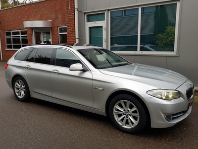 BMW 5 Serie Touring 523i 3.0 Aut PanoDak Leder Navi Xenon