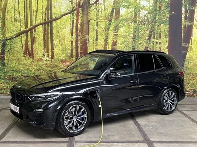 BMW X5 xDrive45e High Executive M-Sport Shadow Plug In Hybrid Luchtvering Panodak Head Up Virtual LED Sfeer