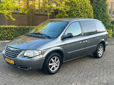 Chrysler Voyager 2.8 CRD SE 2008 automaat! grijs kenteken! tussenschot! carplay! clima! trekhaak!