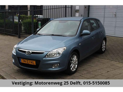 Hyundai i30 1.6i STYLE HB 5 drs 100% OH.