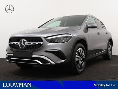 Mercedes-Benz GLA 250 e Star Edition Luxury Line | Dodehoekassistent | Parkeerpakket met achteruitrijcamera | Keyless-Go comfortpakket | USB-pakket plus | Spiegelpakket | Sfeerverlichting | Verwarmde stoelen vooraan |