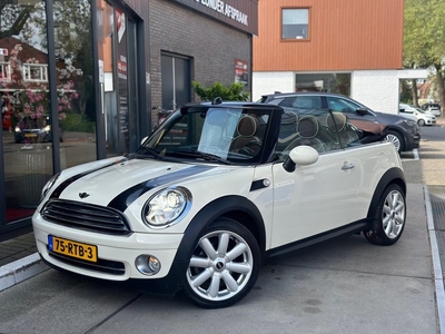 MINI Cabrio 1.6 Cooper Chili | Leder | Stoelverwarming |Parkeersens. achter Dealer onderhouden