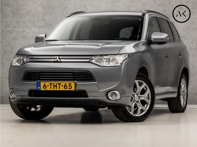 Mitsubishi Outlander 2.0 PHEV Intense Sport 203Pk Automaat (NAVIGATIE, CAMERA, TREKHAAK, LEDER, SPORTSTOELEN, GETINT GLAS, BLUETOOTH, CRUISE, NIEUWSTAAT)