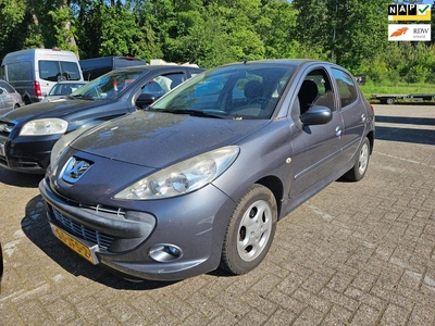 Peugeot 206 + 1.4 XS 5-deurs AIRCO/cruise *apk:05-2025*