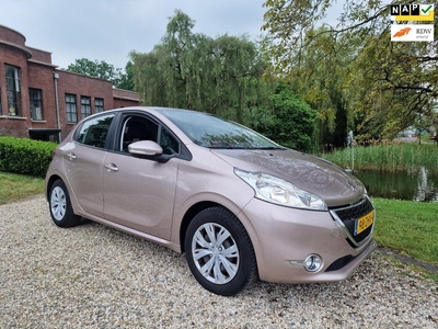 Peugeot 208 1.2 VTi Envy 5-deurs AIRCO/navi/CRUISE