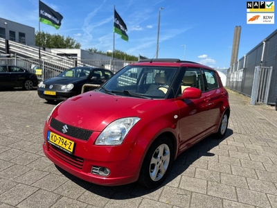 Suzuki Swift 1.3 GLS AUTOMAAT | schuifdak | leer |