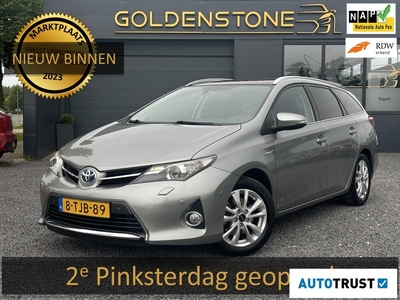 Toyota Auris Touring Sports 1.8 Hybrid Lease+ 2e Eigenaar,Navi,Clima,Cruise,Trekhaak,Pano,Camera,N.A.P,APK tot 03-2025