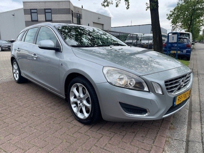 Volvo V60 1.6 T3 Ocean Race Airco/ECC,Navigatie,Leder Interieur Zeer Nette Auto