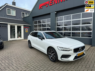 VOLVO V60 2.0 T5 Momentum / Pano / Virtual / Trekhaak Nieuw !!