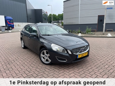 Volvo V60 2.0 T5 Summum AUTOMAAT DAK Camera LEER Stoelverwarming