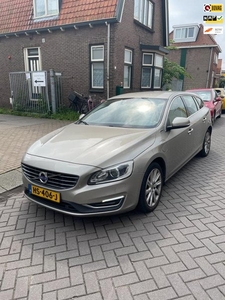 Volvo V60 2.4 D6 Twin Engine R-Design